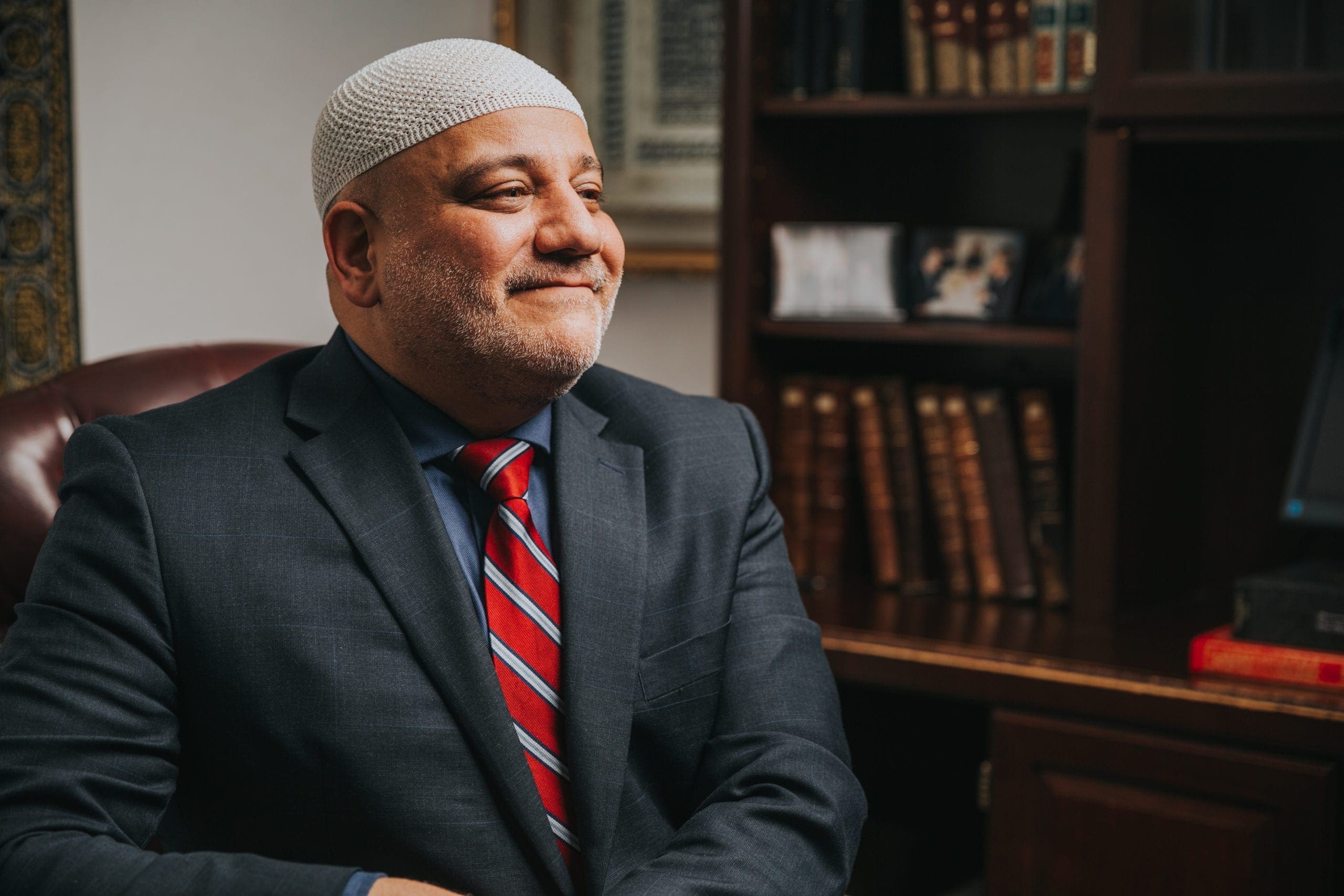 Humor, hope and mercy fill the pages of an American imam’s life story