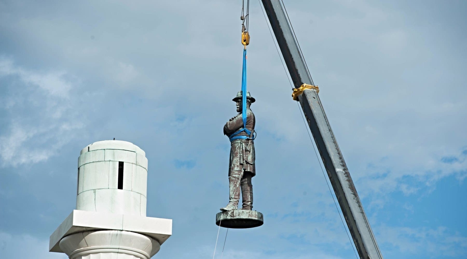 US Divided Along Stark Racial Lines on Monument Removal