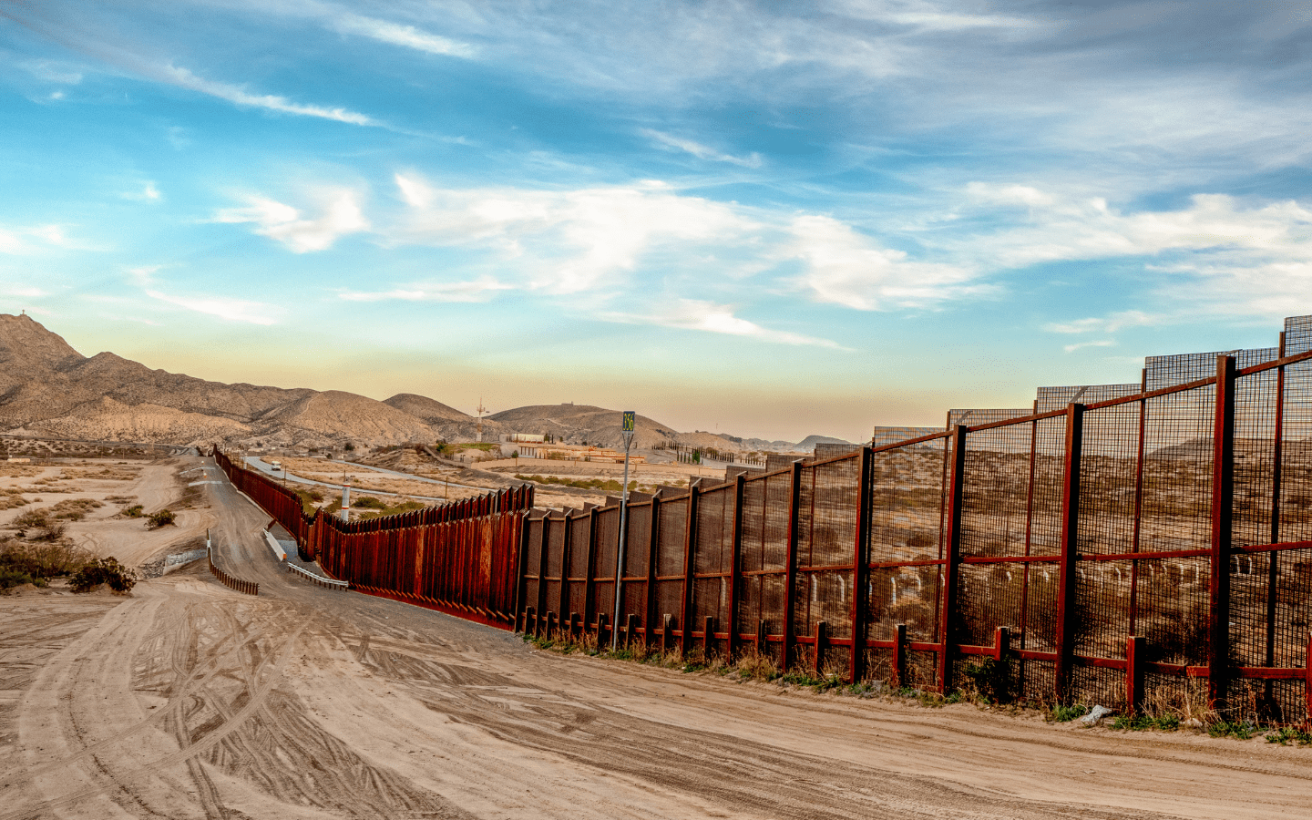 A photo of the fence along the U.S.-Mexico border.