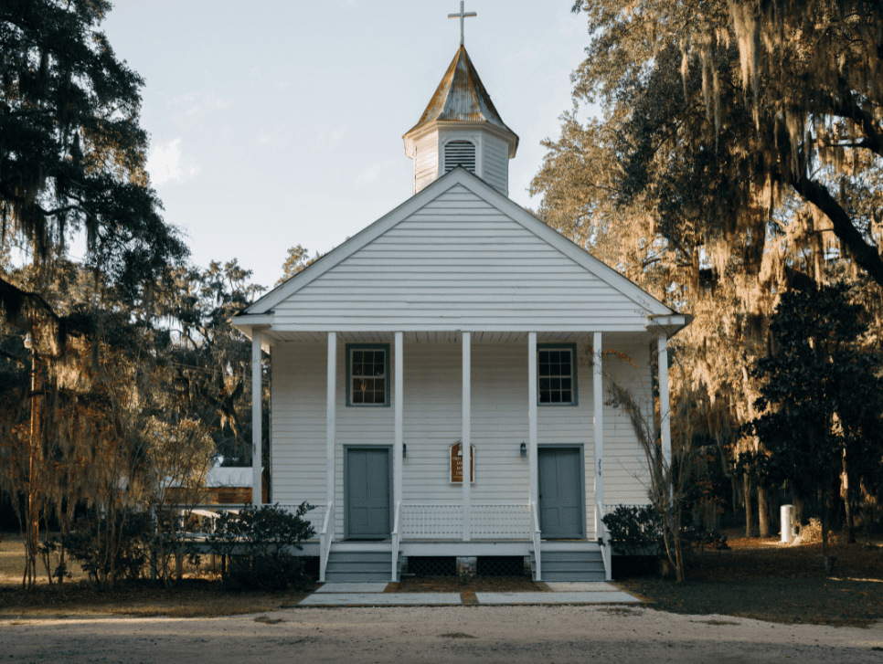 The outside of an old wooden church building in Daufuskie Island