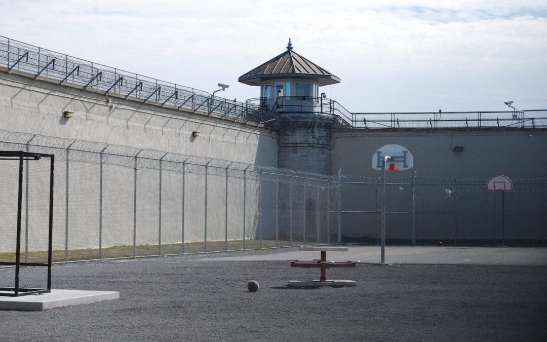 U.S. Prison Population Decreases, Jail Population Increases
