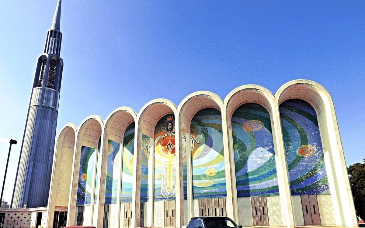 Stained-glass windows of First Baptist of Huntsville