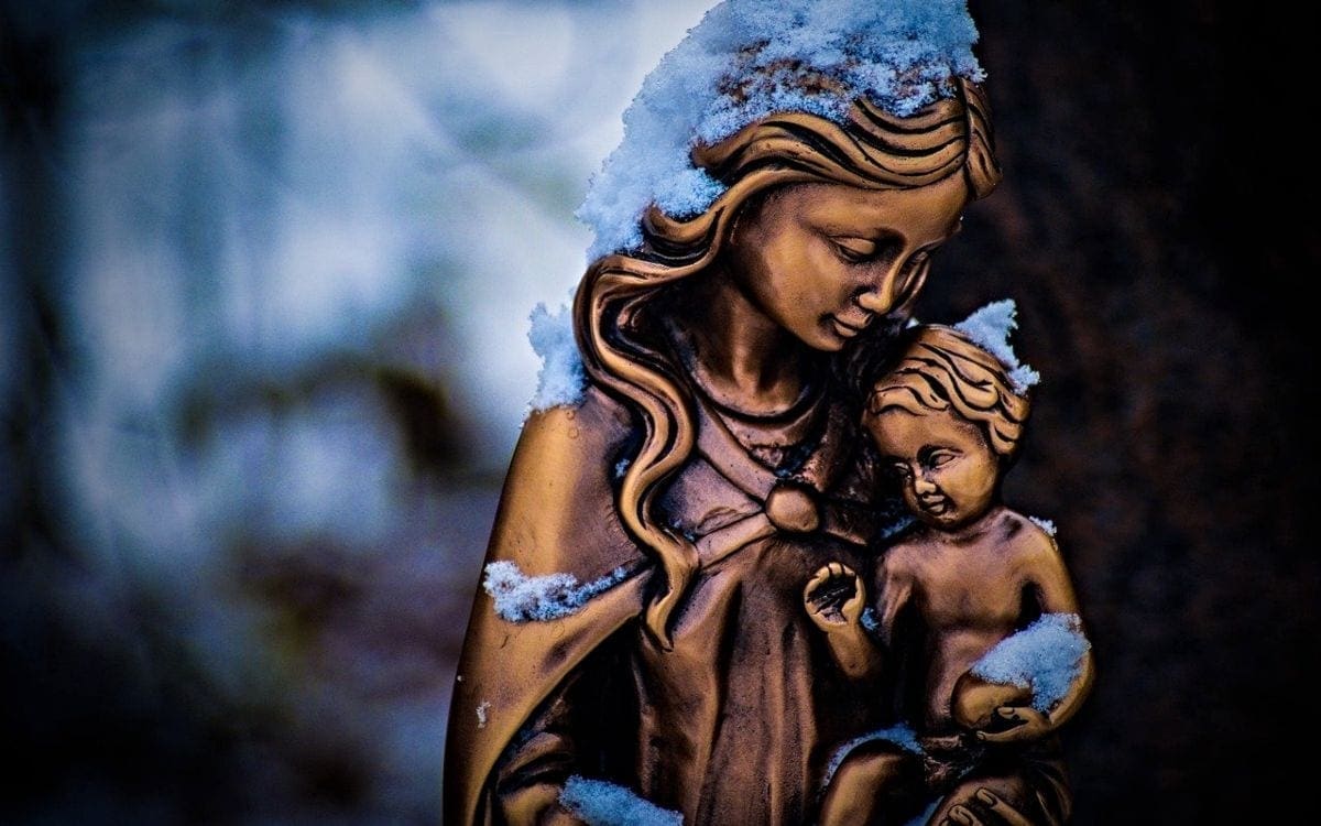 Figurine of Mary holding baby Jesus