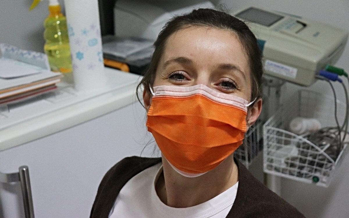 Nurse wearing mask