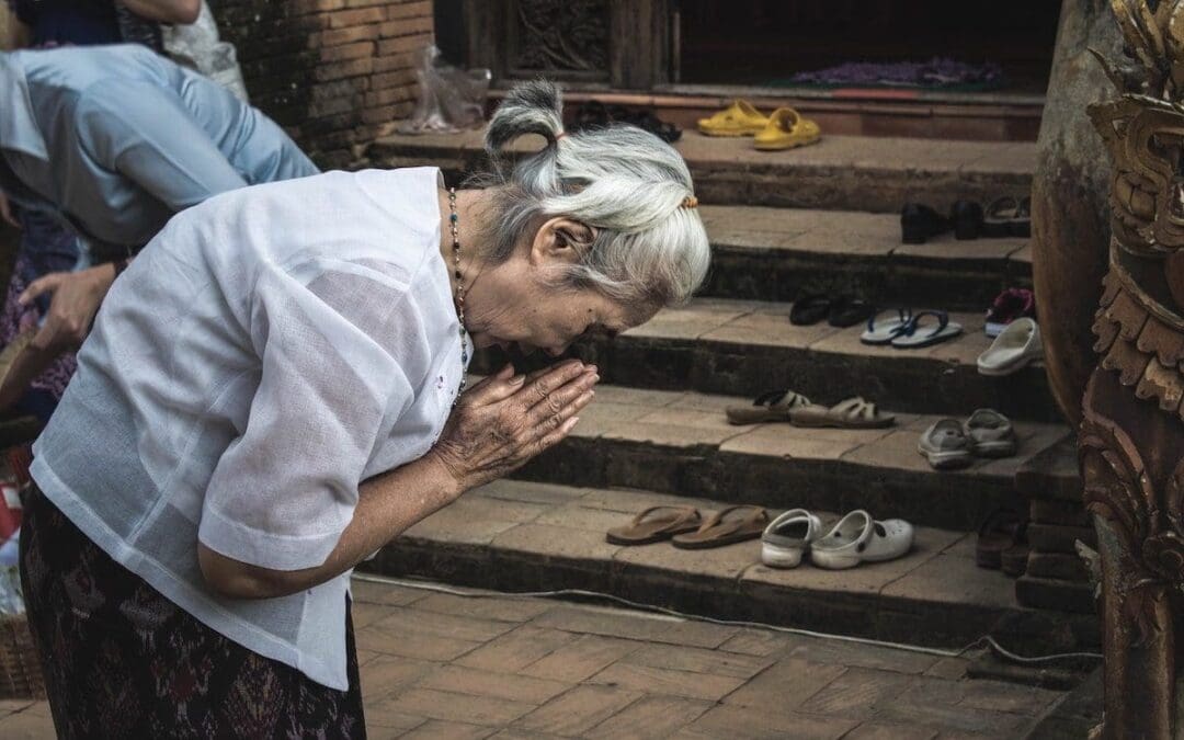 Life Satisfaction High Among Weekly Religious Service Attendees