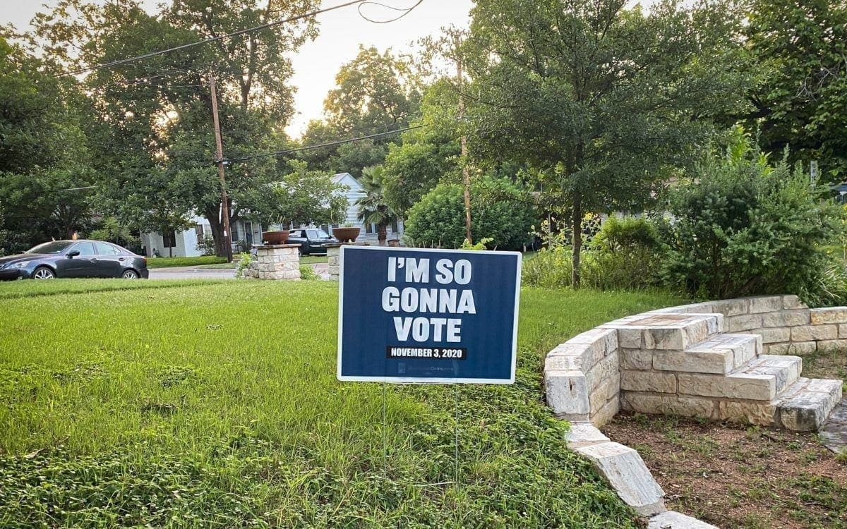 Yard sign saying I’m So Gonna Vote
