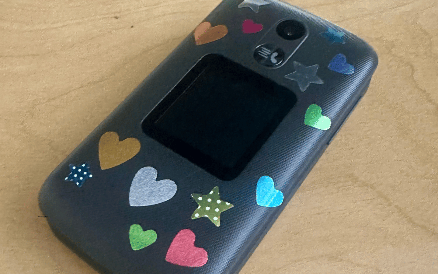 Tracy Mandl’s flip phone.